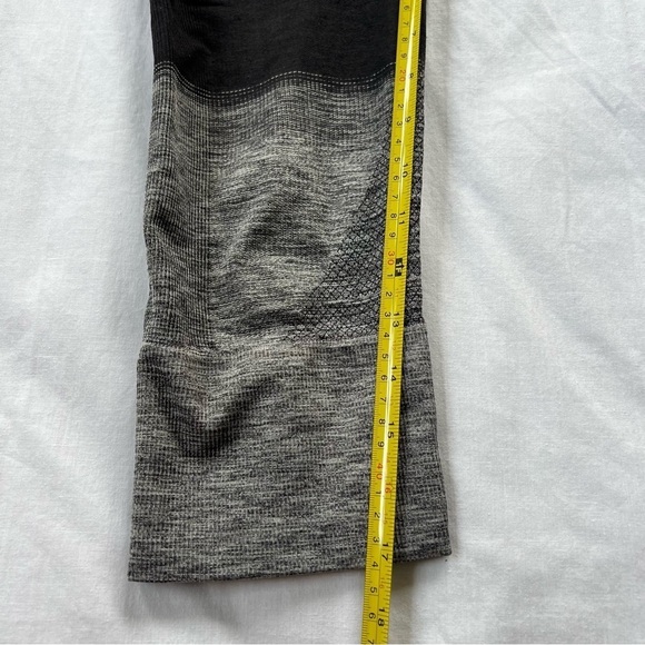 Lululemon seamlessly street capri ombré leggings black gray 9745 - Picture 9 of 10